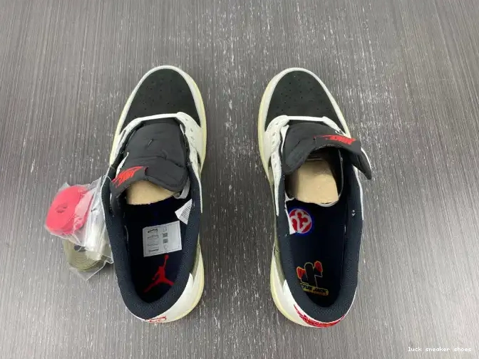 Rep LUCY 1 Air x Low DZ4137-106 Olive OG Travis Scott Jordan WMNS 0601